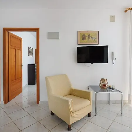Holiday home House For 12 People Close To The Sea