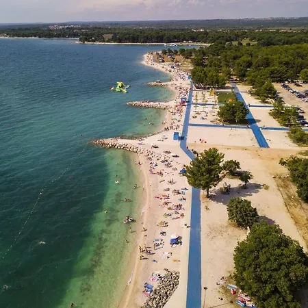 House For 12 People Close To The Sea Holiday home Pula