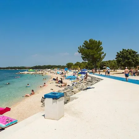 Holiday home House For 12 People Close To The Sea *