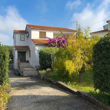 House For 12 People Close To The Sea Holiday home